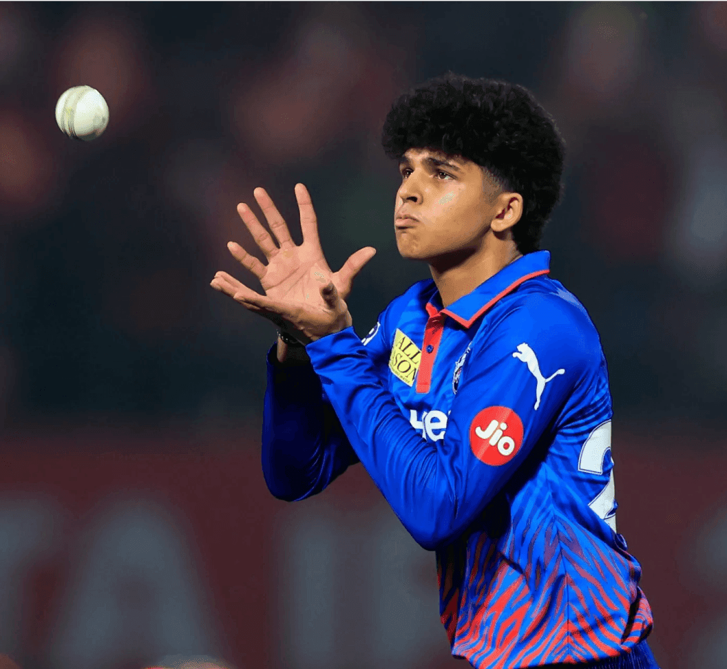 Delhi Capitals IPL 2026 jersey on the boundary